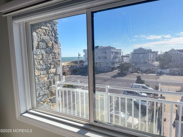 1 21st Avenue 3G, South Seaside Park, NJ 08752