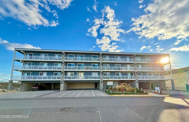 1 21st Avenue 3G, South Seaside Park, NJ 08752