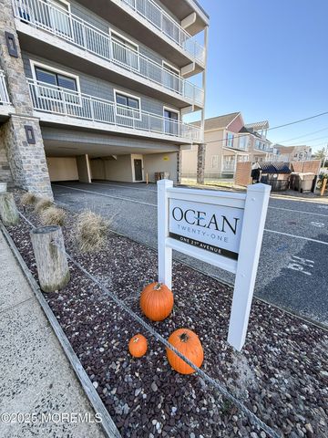 1 21st Avenue 3G, South Seaside Park, NJ 08752