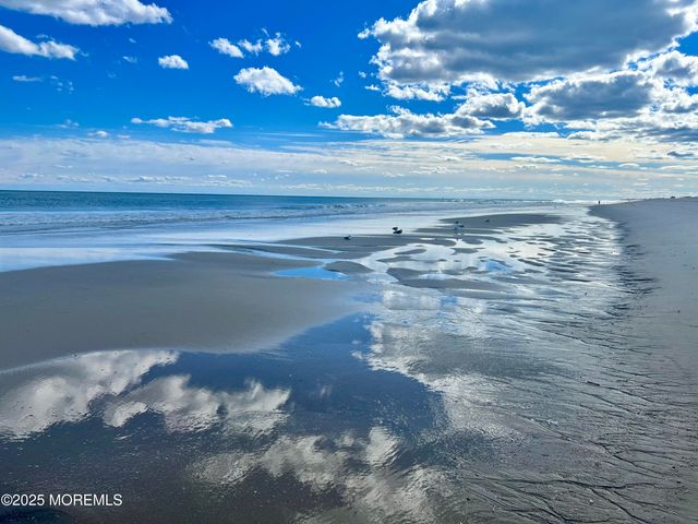 1 21st Avenue 3G, South Seaside Park, NJ 08752