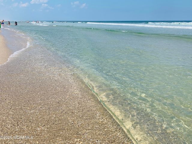 1 21st Avenue 3G, South Seaside Park, NJ 08752