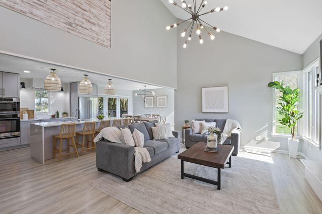 31 Linnell Drive NW, Granville, OH 43023