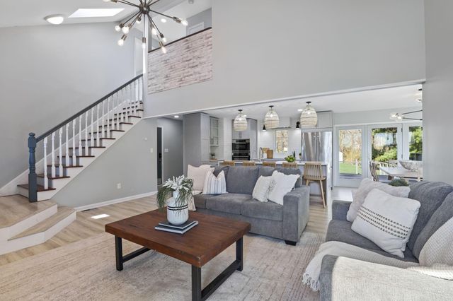 31 Linnell Drive NW, Granville, OH 43023