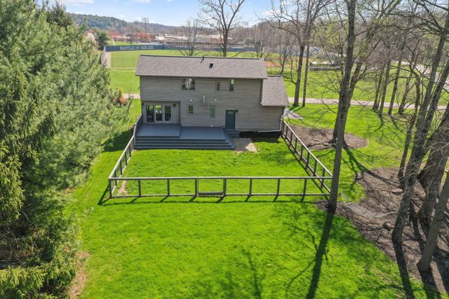 31 Linnell Drive NW, Granville, OH 43023