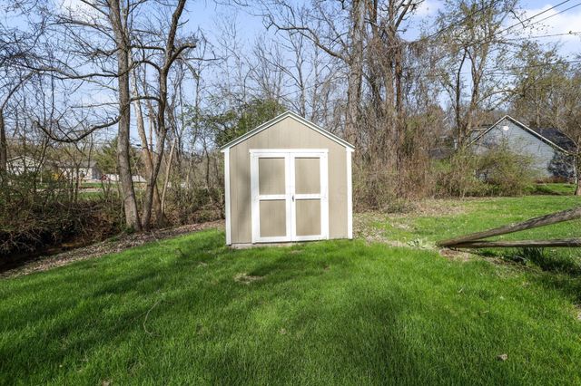 31 Linnell Drive NW, Granville, OH 43023