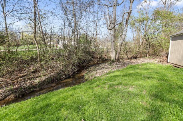 31 Linnell Drive NW, Granville, OH 43023