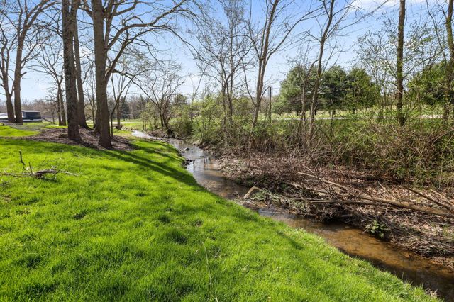 31 Linnell Drive NW, Granville, OH 43023