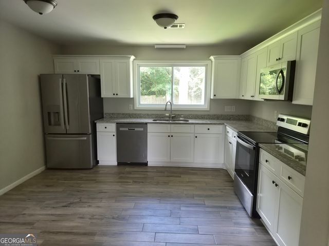 221 Gilchrist Drive, Warner Robins, GA 31093