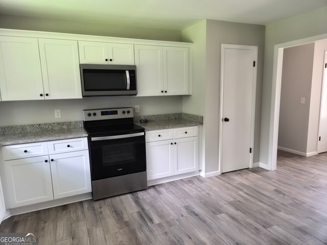 221 Gilchrist Drive, Warner Robins, GA 31093