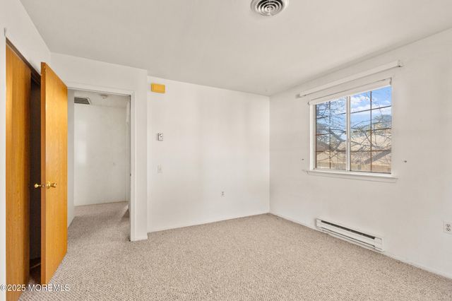 19 Dartmouth Street, Whiting, NJ 08759