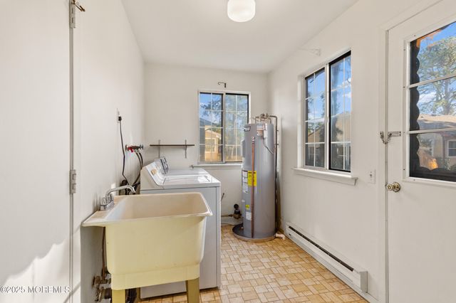 19 Dartmouth Street, Whiting, NJ 08759