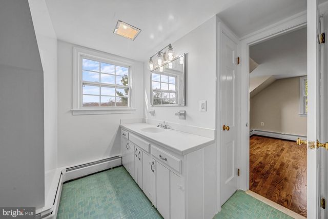 17747 SILCOTT SPRINGS RD, Purcellville, VA 20132