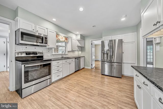 17747 SILCOTT SPRINGS RD, Purcellville, VA 20132