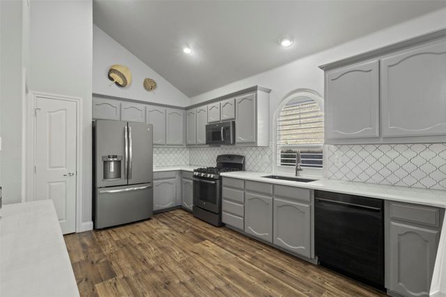 3800 Summersville Lane, Fort Worth, TX 76244