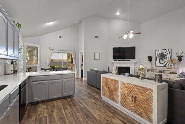 3800 Summersville Lane, Fort Worth, TX 76244