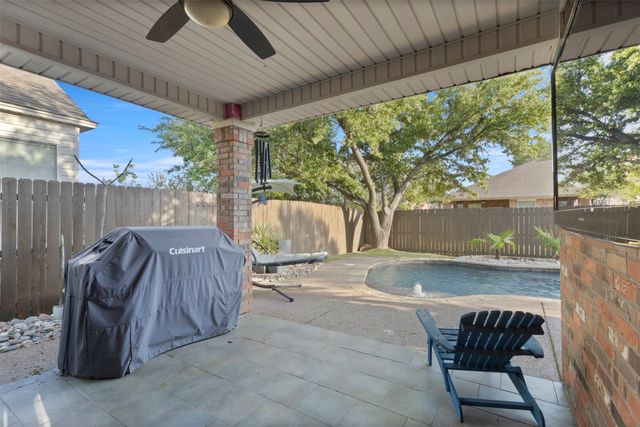 3800 Summersville Lane, Fort Worth, TX 76244