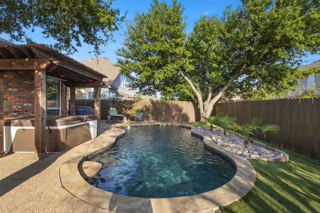 3800 Summersville Lane, Fort Worth, TX 76244