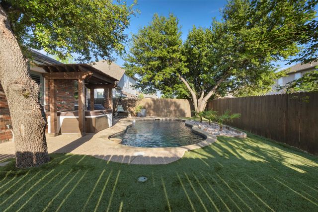 3800 Summersville Lane, Fort Worth, TX 76244