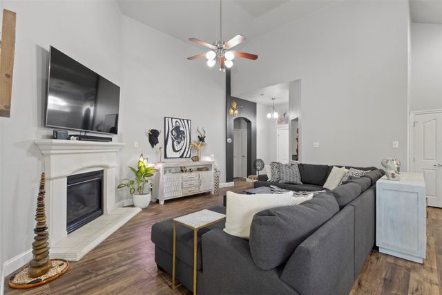 3800 Summersville Lane, Fort Worth, TX 76244