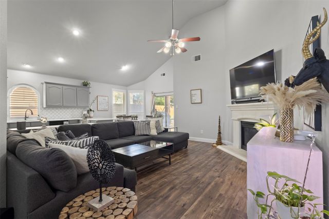 3800 Summersville Lane, Fort Worth, TX 76244