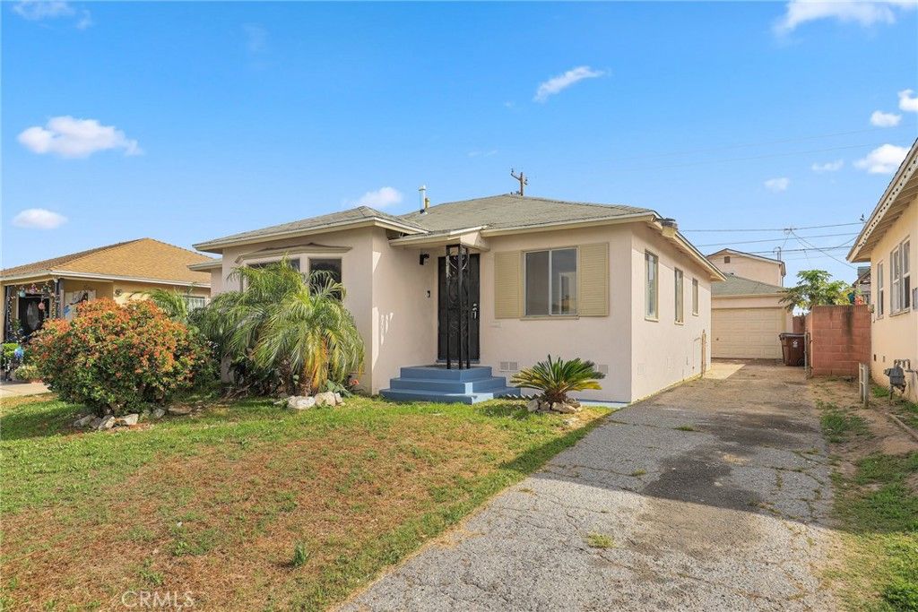 Image 3 of property listing at 1318 W Stockwell Street, Compton, CA 90222