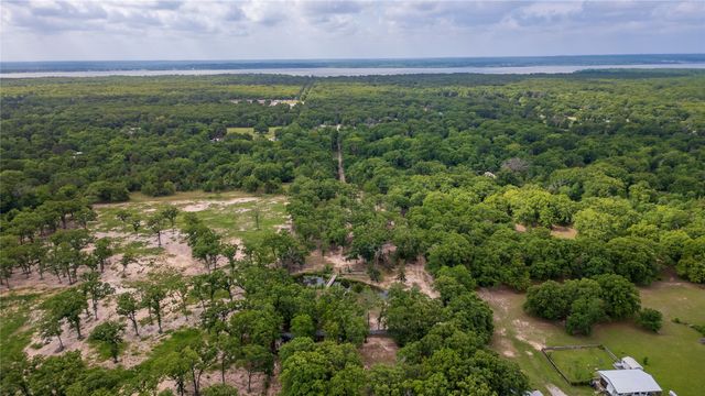 424 Hill Lane, Quinlan, TX 75474
