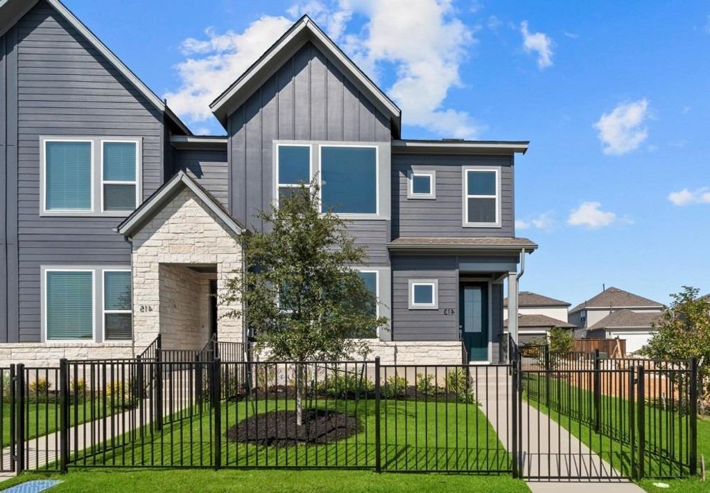 521 Emory Crossing BLVD, Hutto, TX 78634