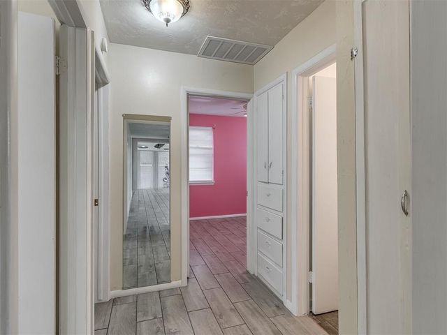 1317 S Miles Avenue, El Reno, OK 73036