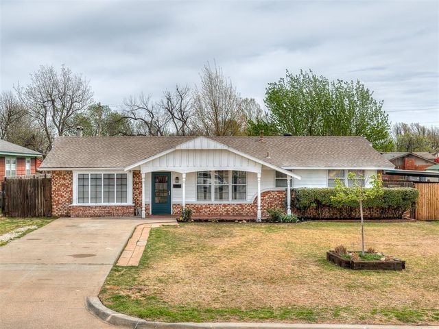 1317 S Miles Avenue, El Reno, OK 73036