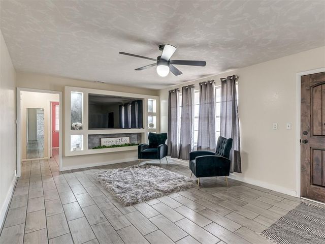 1317 S Miles Avenue, El Reno, OK 73036