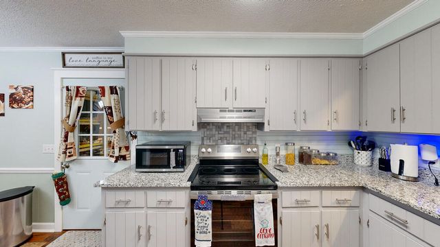 2111 Granada Drive, Dothan, AL 36303