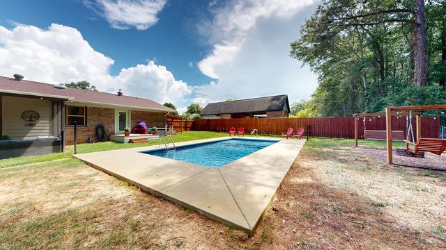 2111 Granada Drive, Dothan, AL 36303