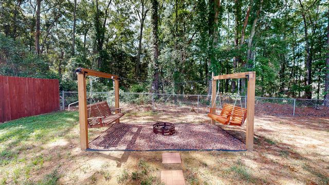 2111 Granada Drive, Dothan, AL 36303