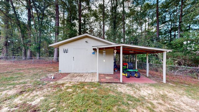 2111 Granada Drive, Dothan, AL 36303