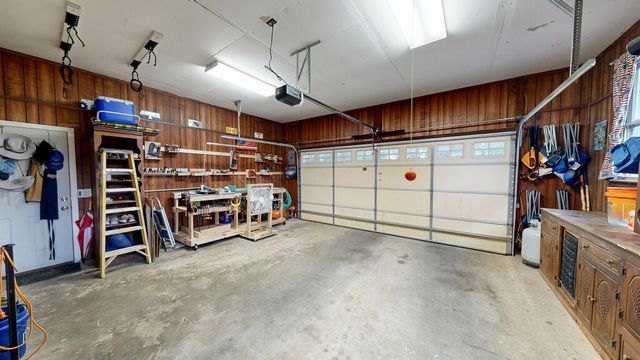 2111 Granada Drive, Dothan, AL 36303