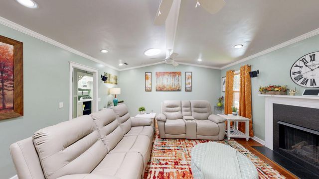 2111 Granada Drive, Dothan, AL 36303