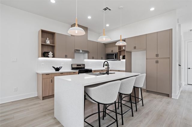 3615B Mt Pleasant Street, Houston, TX 77021