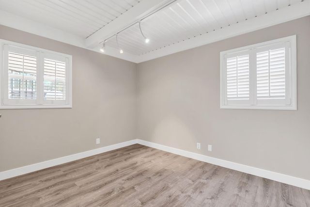 2400 Gwen Dr, Sacramento, CA 95825