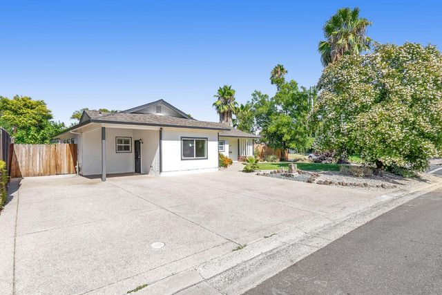 2400 Gwen Dr, Sacramento, CA 95825