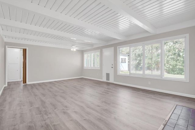 2400 Gwen Dr, Sacramento, CA 95825