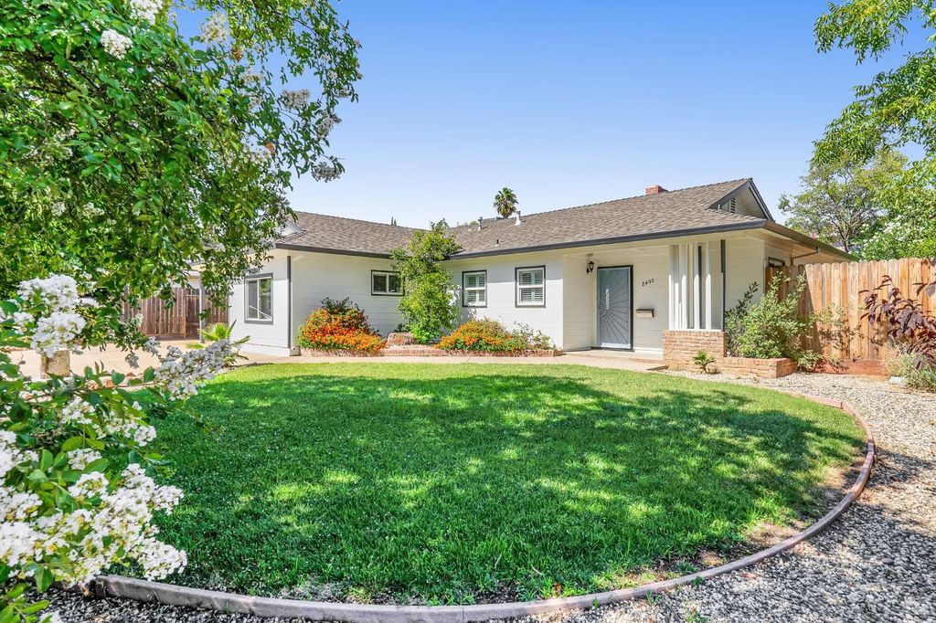 2400 Gwen Dr, Sacramento, CA 95825