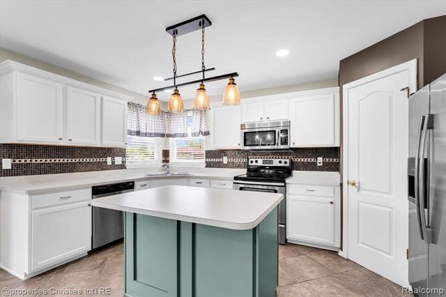 1973 Golfview Lane, Westland, MI 48186