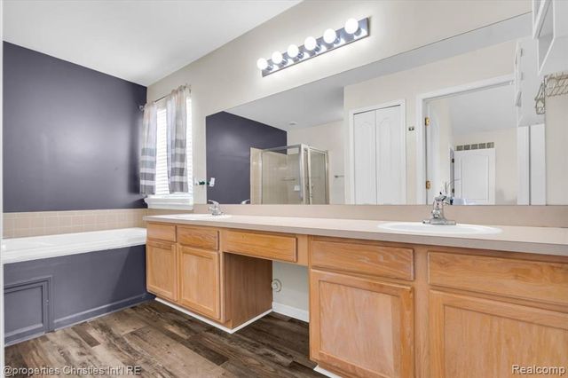 1973 Golfview Lane, Westland, MI 48186