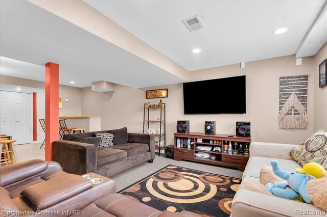 1973 Golfview Lane, Westland, MI 48186