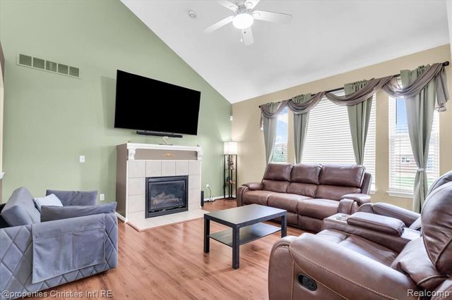 1973 Golfview Lane, Westland, MI 48186