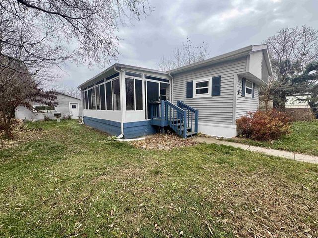 6 Lapidary Lane, Janesville, WI 53548