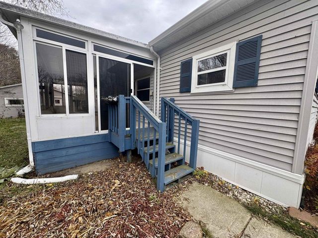 6 Lapidary Lane, Janesville, WI 53548