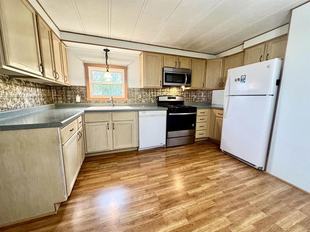 6 Lapidary Lane, Janesville, WI 53548