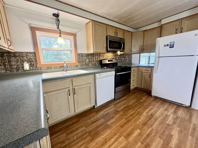 6 Lapidary Lane, Janesville, WI 53548