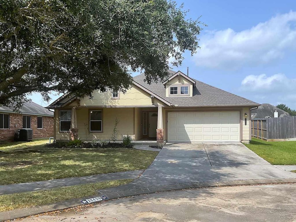 19439 Wildwood Dale Lane, Spring, TX 77379